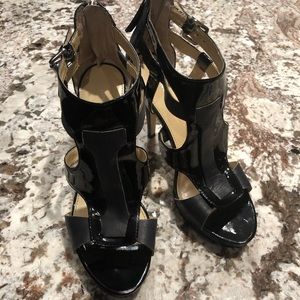 Nine West black MAXIMAL pumps